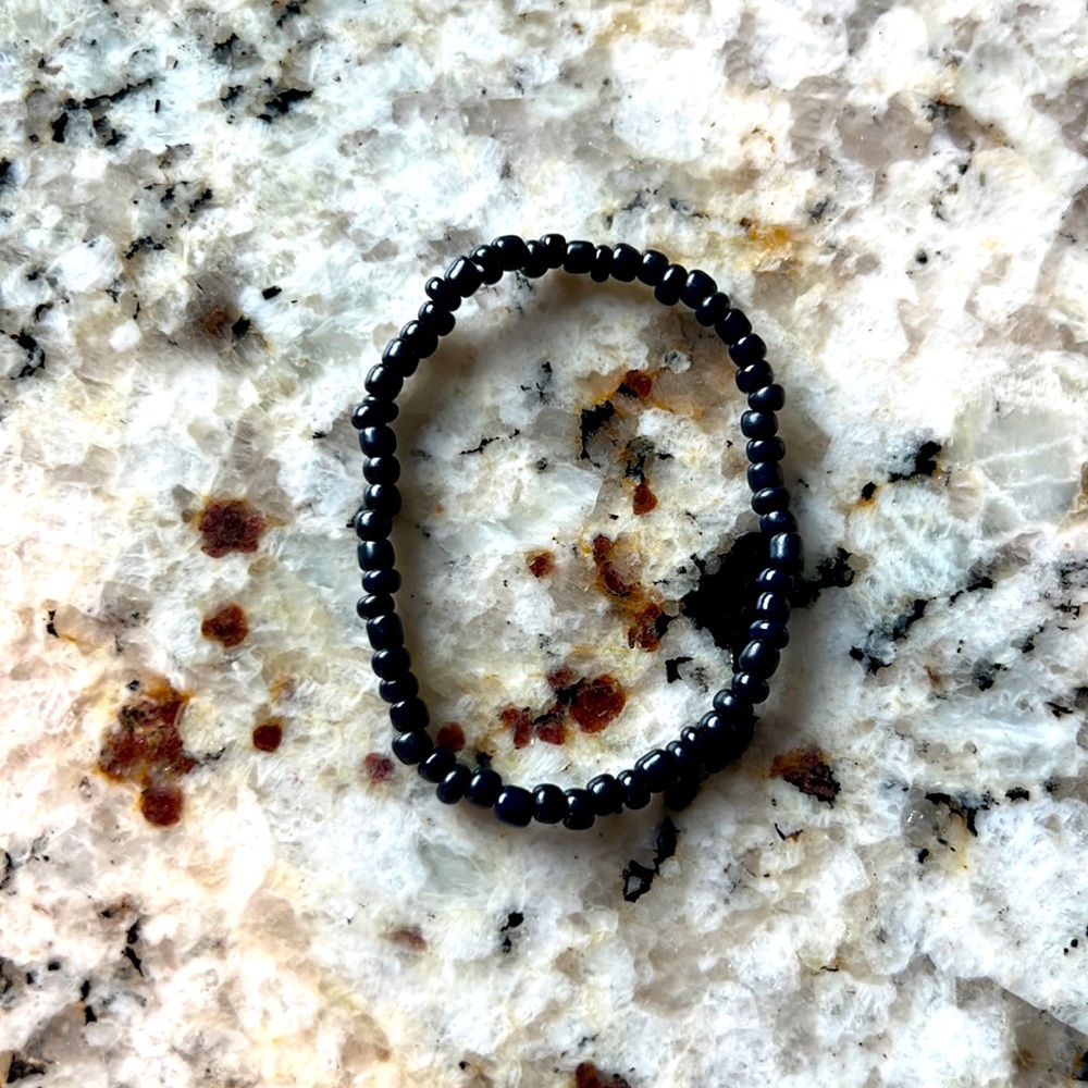 Navy beaded bracelet